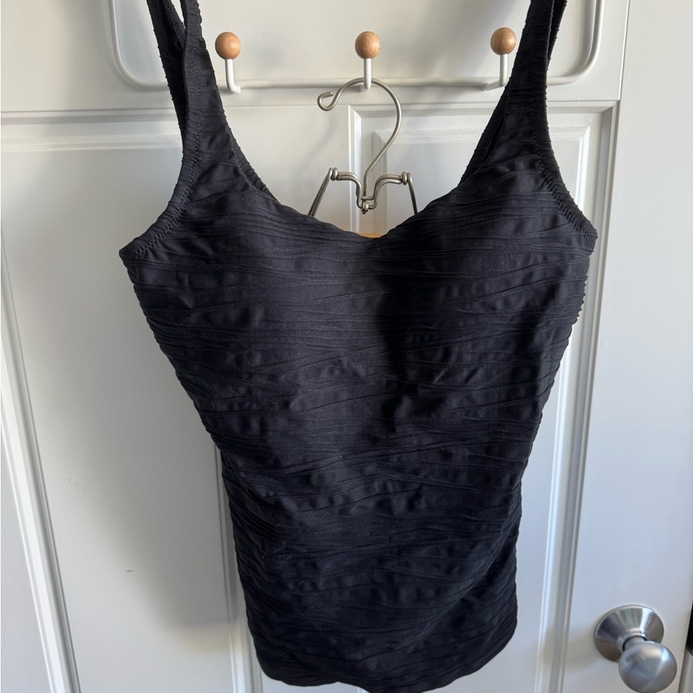 Lands End women’s swim top 8